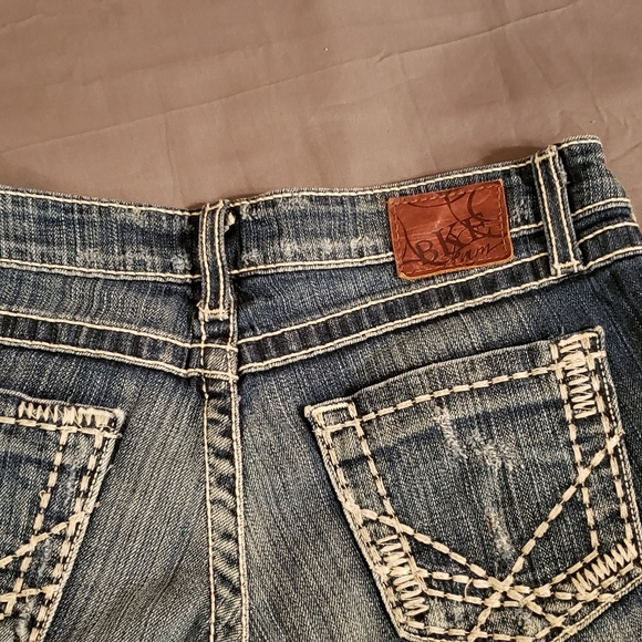 Bke womens shorts - Picture 3 of 4